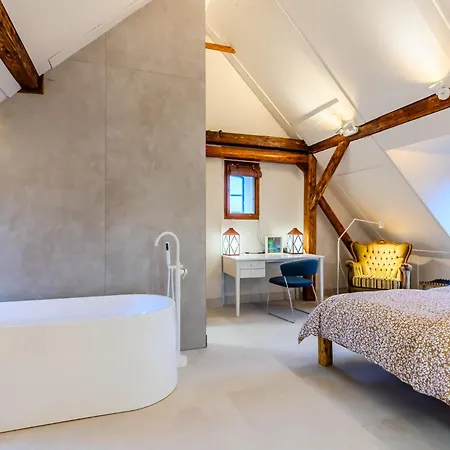 Four Bedroom Luxury By The With Infrasauna And Grill فيلة Jevany